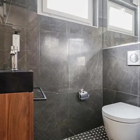 Apartament Charming With Balcony *